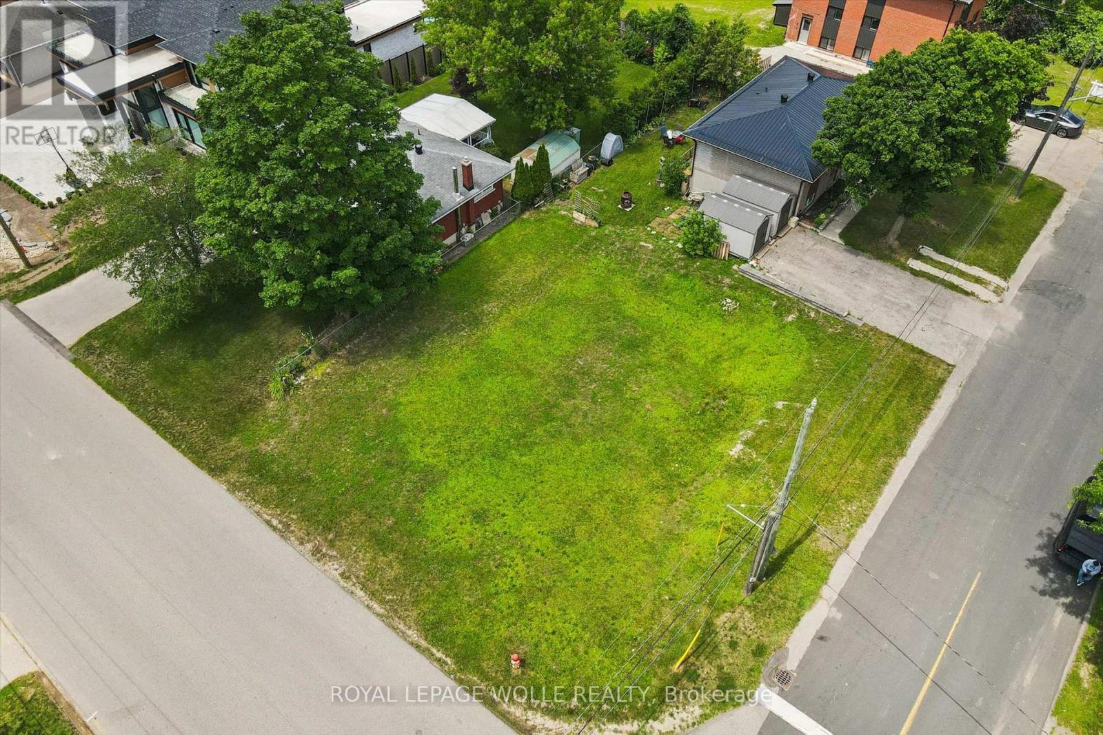 46 Daniel Avenue, Kitchener, ON