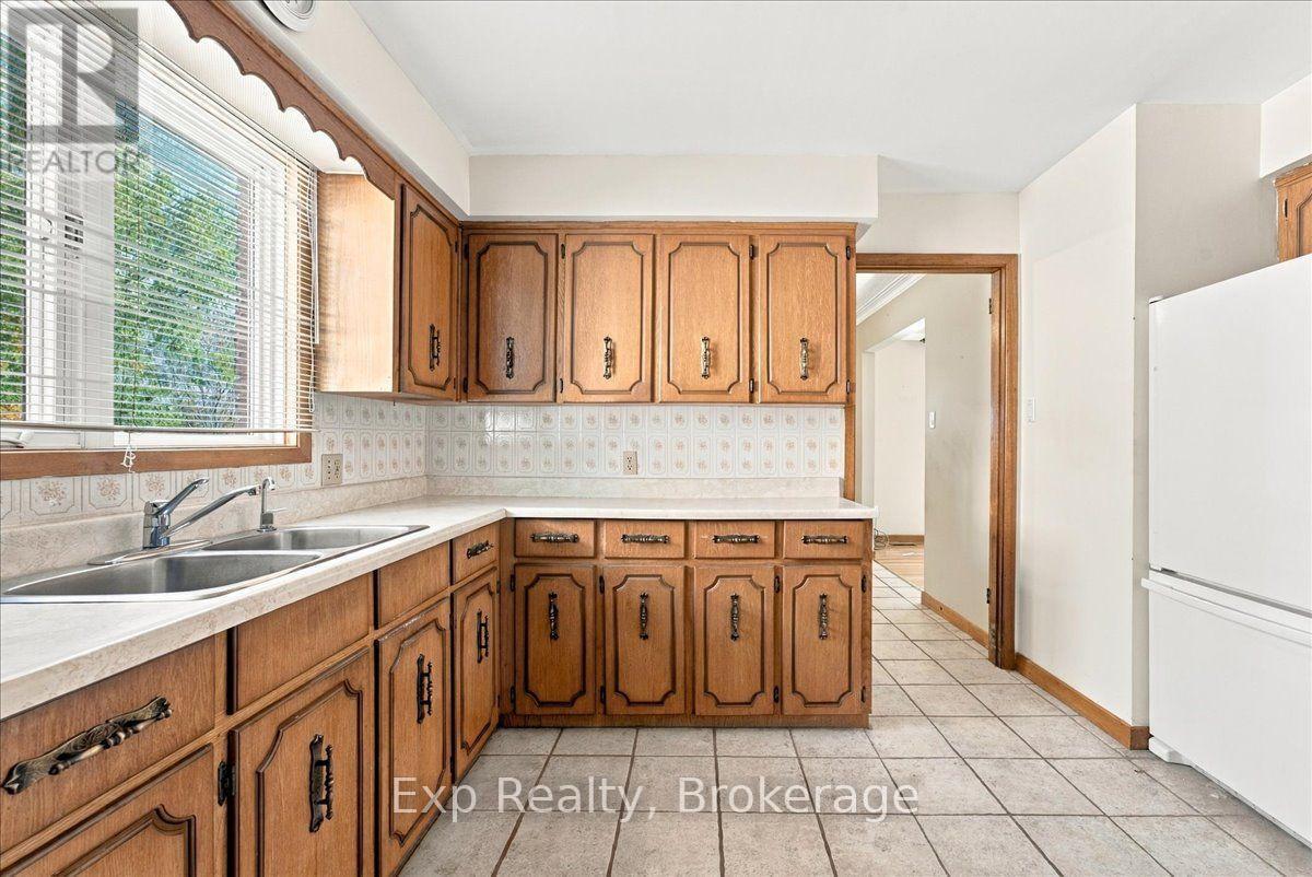 863 Wedgewood Court, Peterborough (Monaghan Ward 2), ON