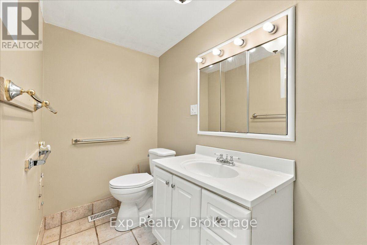 863 Wedgewood Court, Peterborough (Monaghan Ward 2), ON