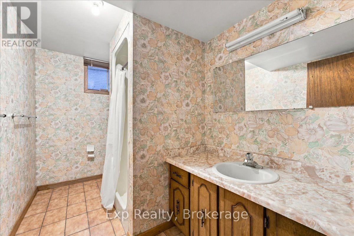 863 Wedgewood Court, Peterborough (Monaghan Ward 2), ON