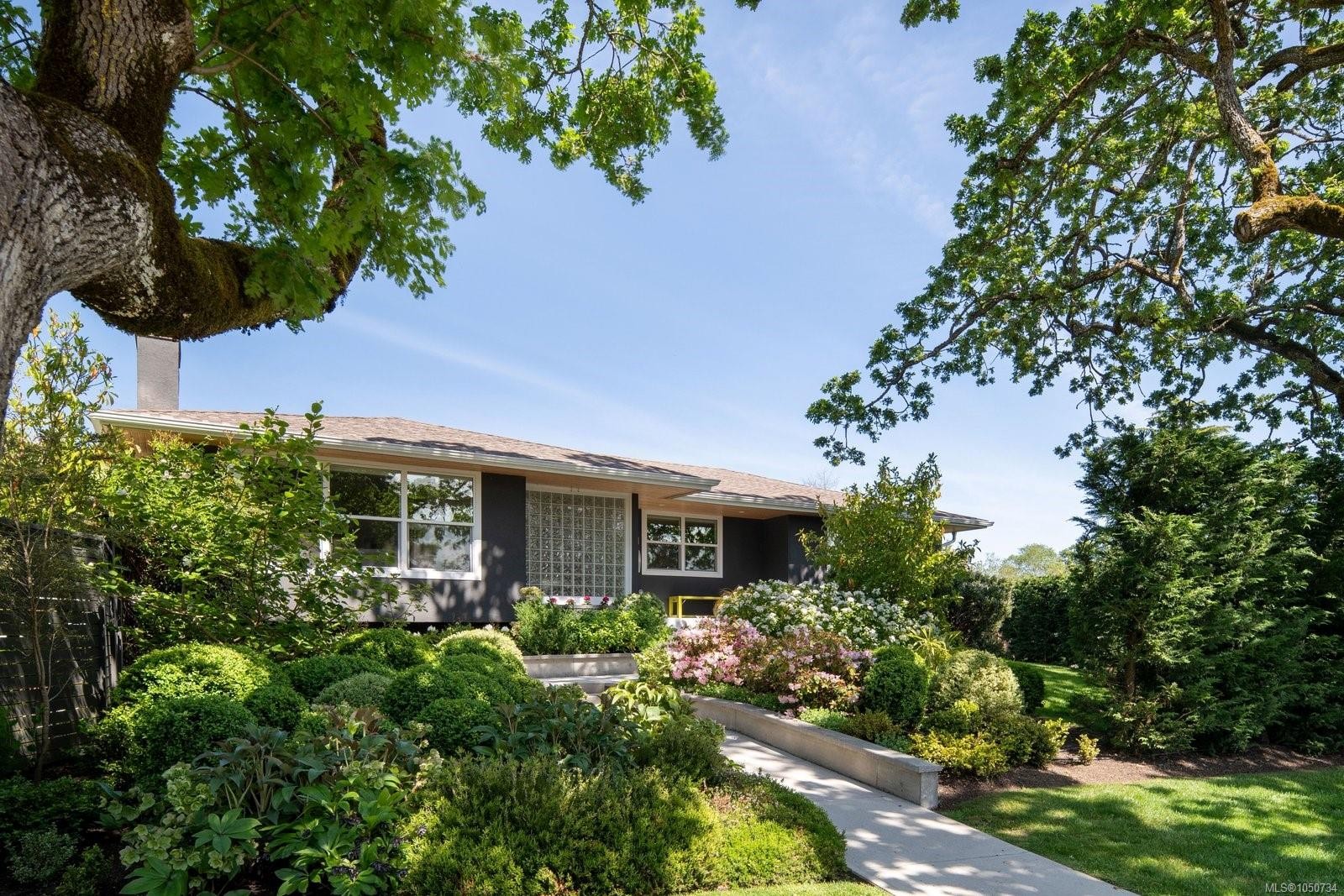 3311 Gibbs Rd, Oak Bay, BC