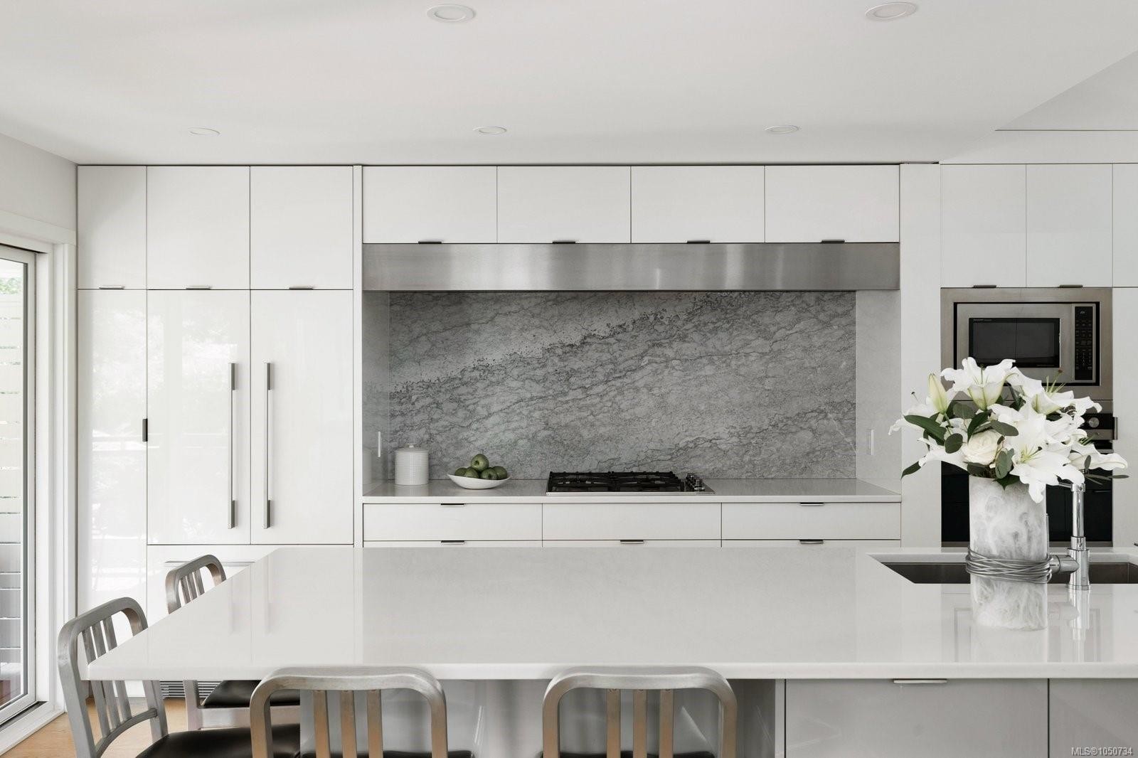 3311 Gibbs Rd, Oak Bay, BC
