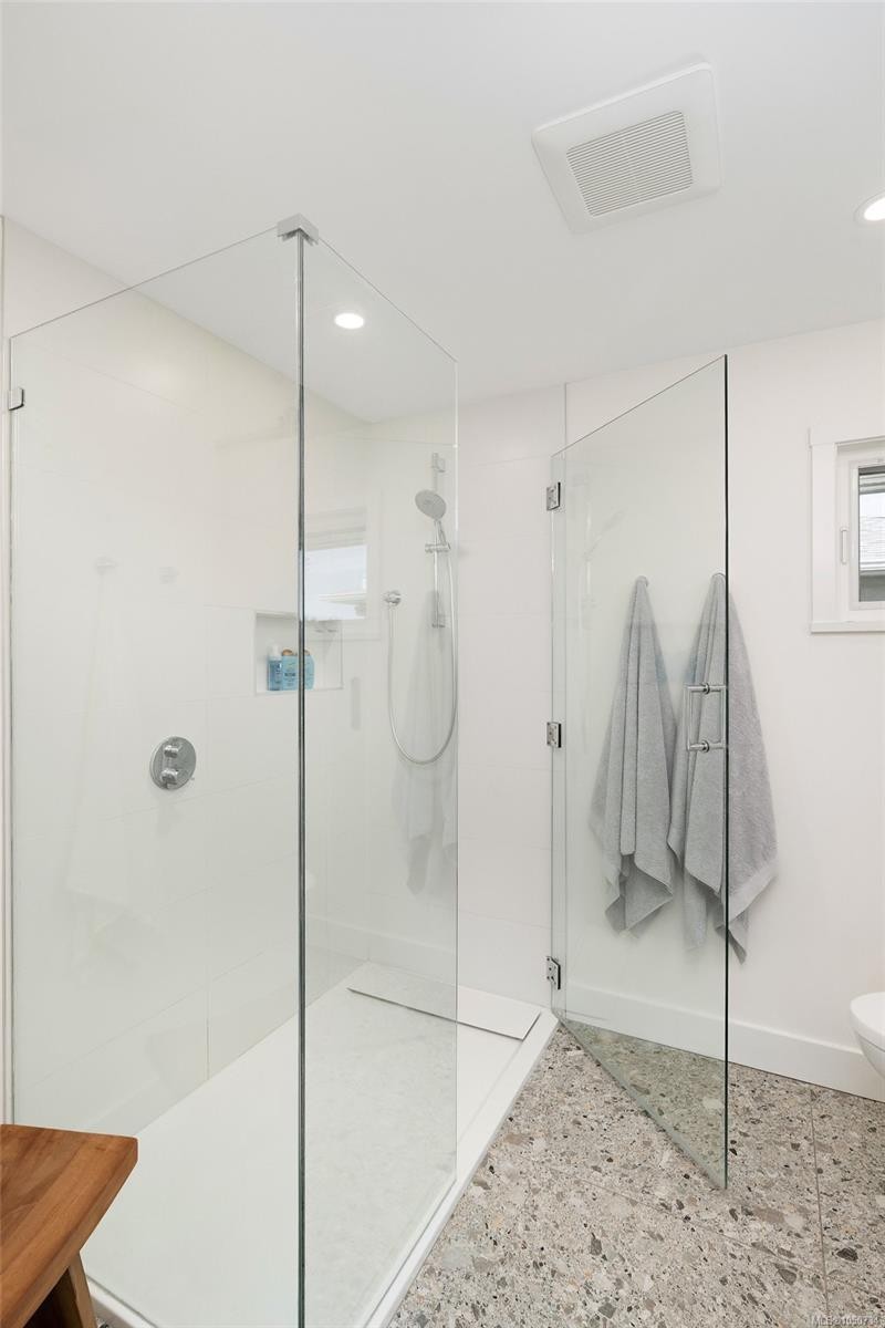 3311 Gibbs Rd, Oak Bay, BC
