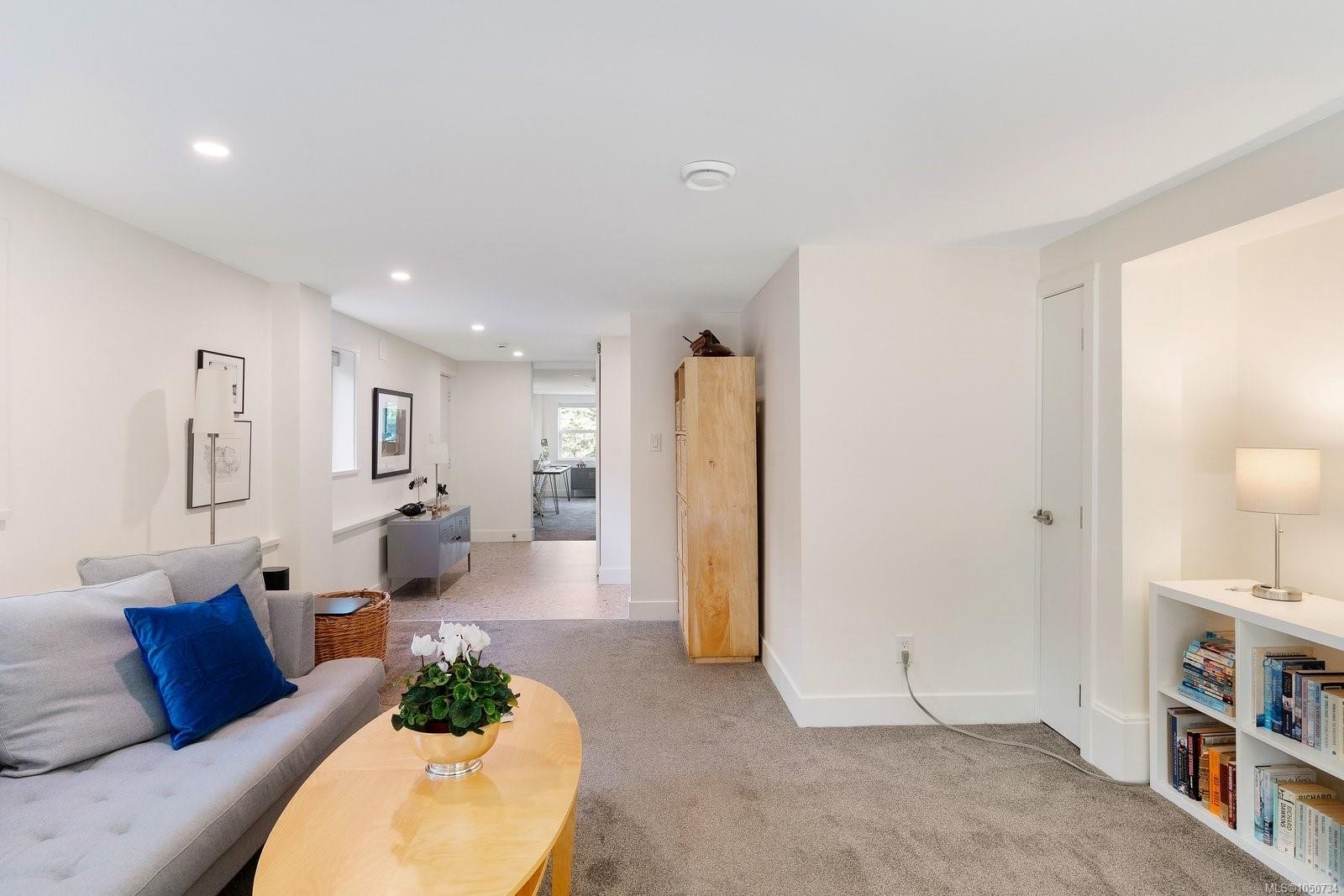 3311 Gibbs Rd, Oak Bay, BC