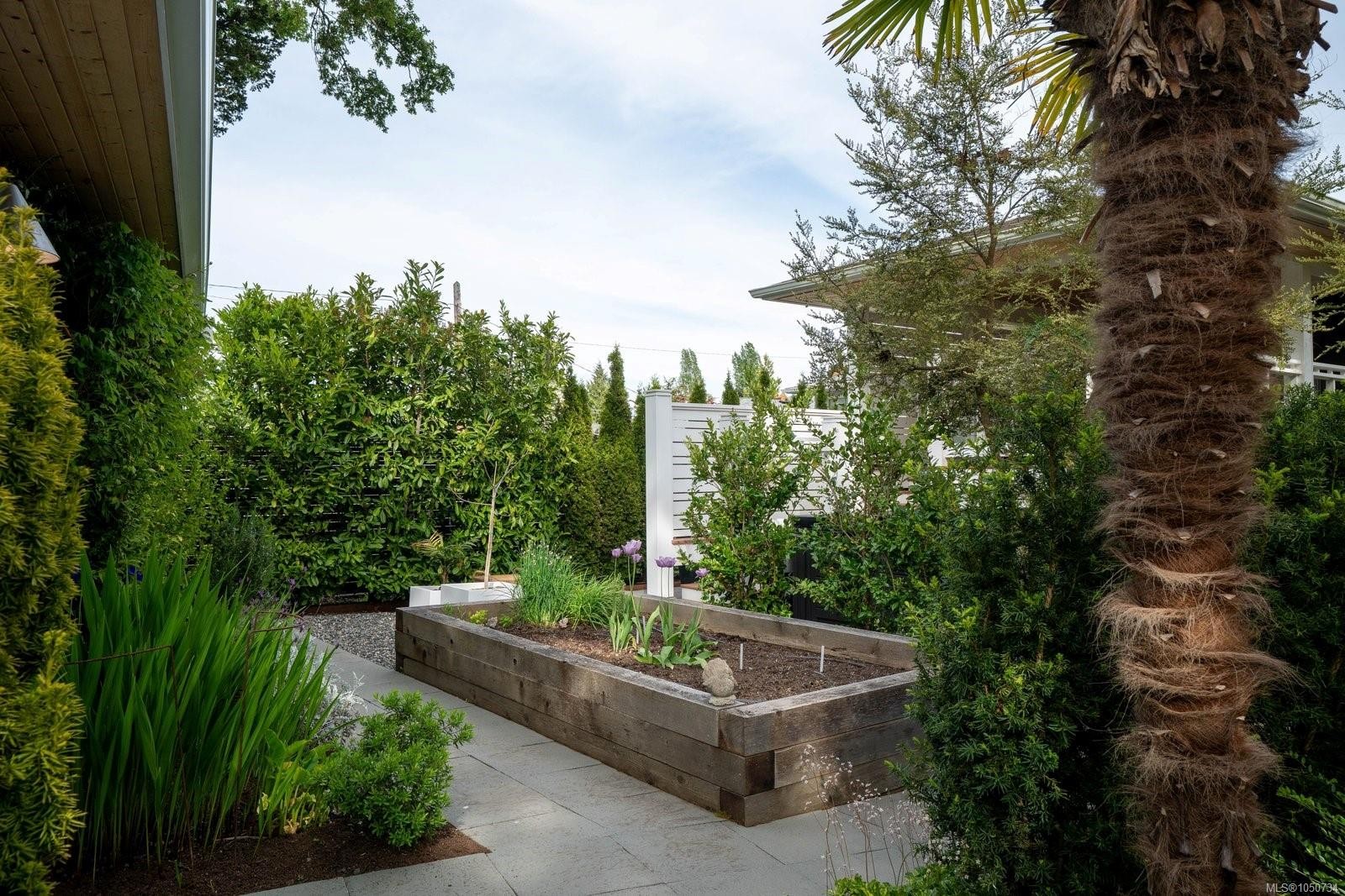 3311 Gibbs Rd, Oak Bay, BC