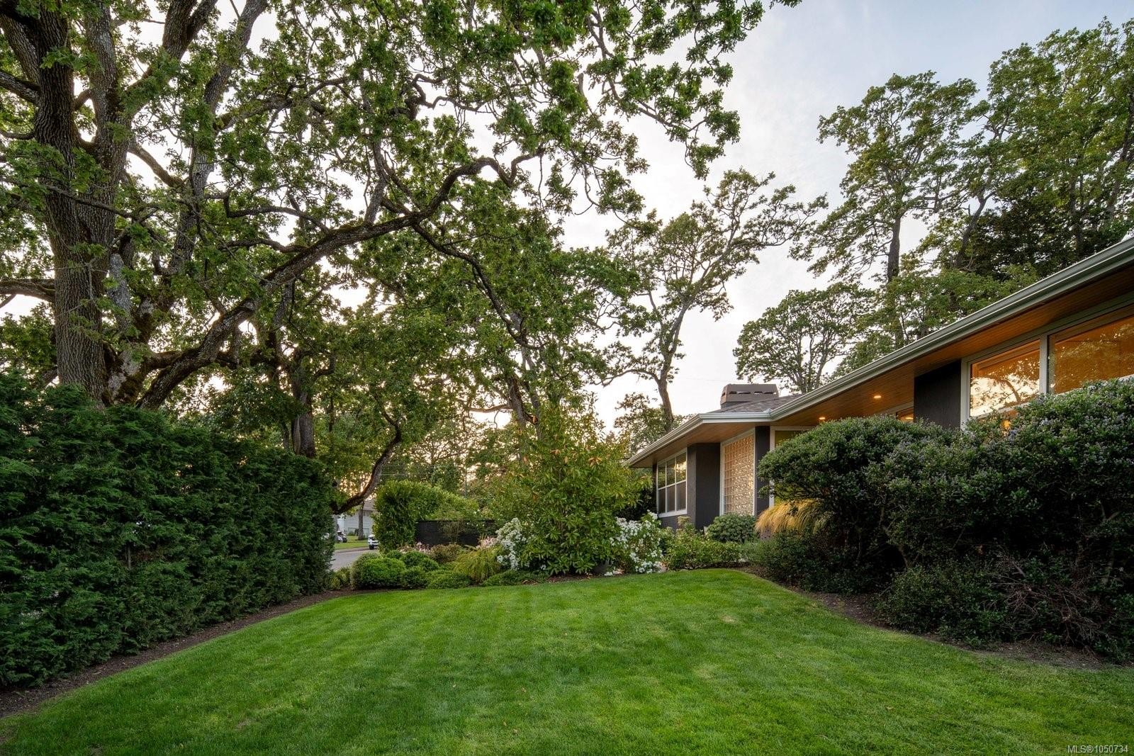 3311 Gibbs Rd, Oak Bay, BC