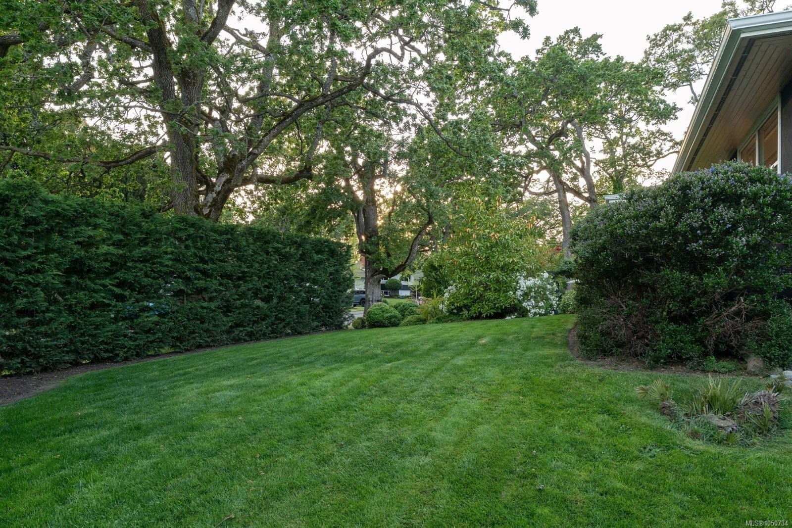3311 Gibbs Rd, Oak Bay, BC