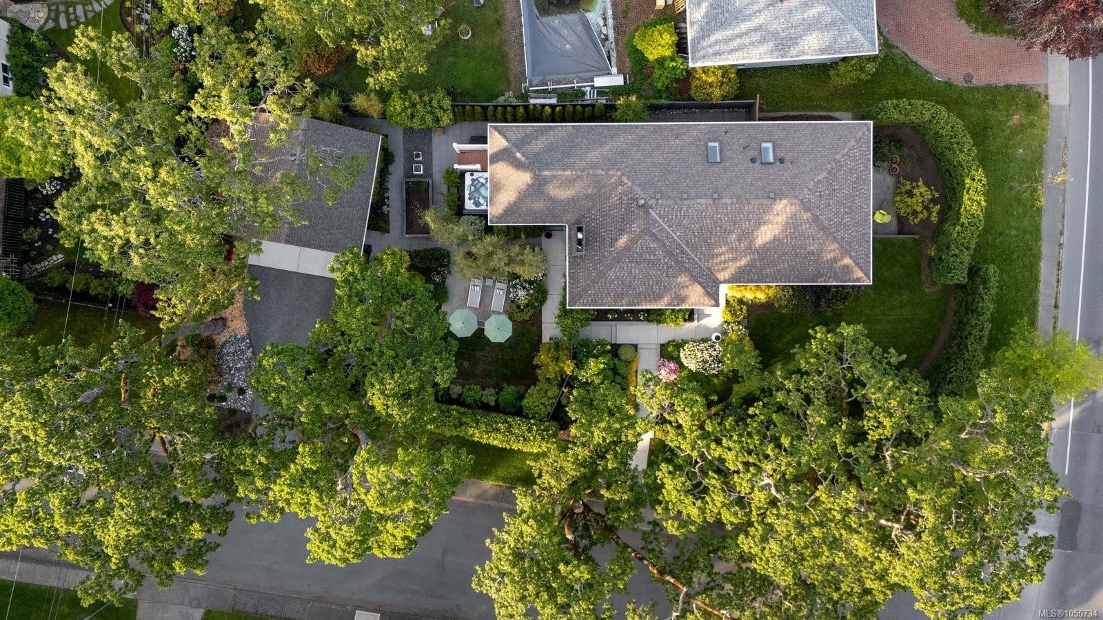 3311 Gibbs Rd, Oak Bay, BC