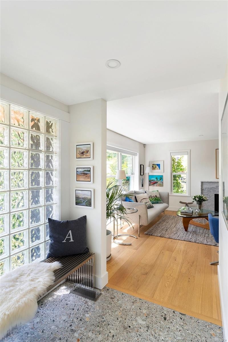 3311 Gibbs Rd, Oak Bay, BC
