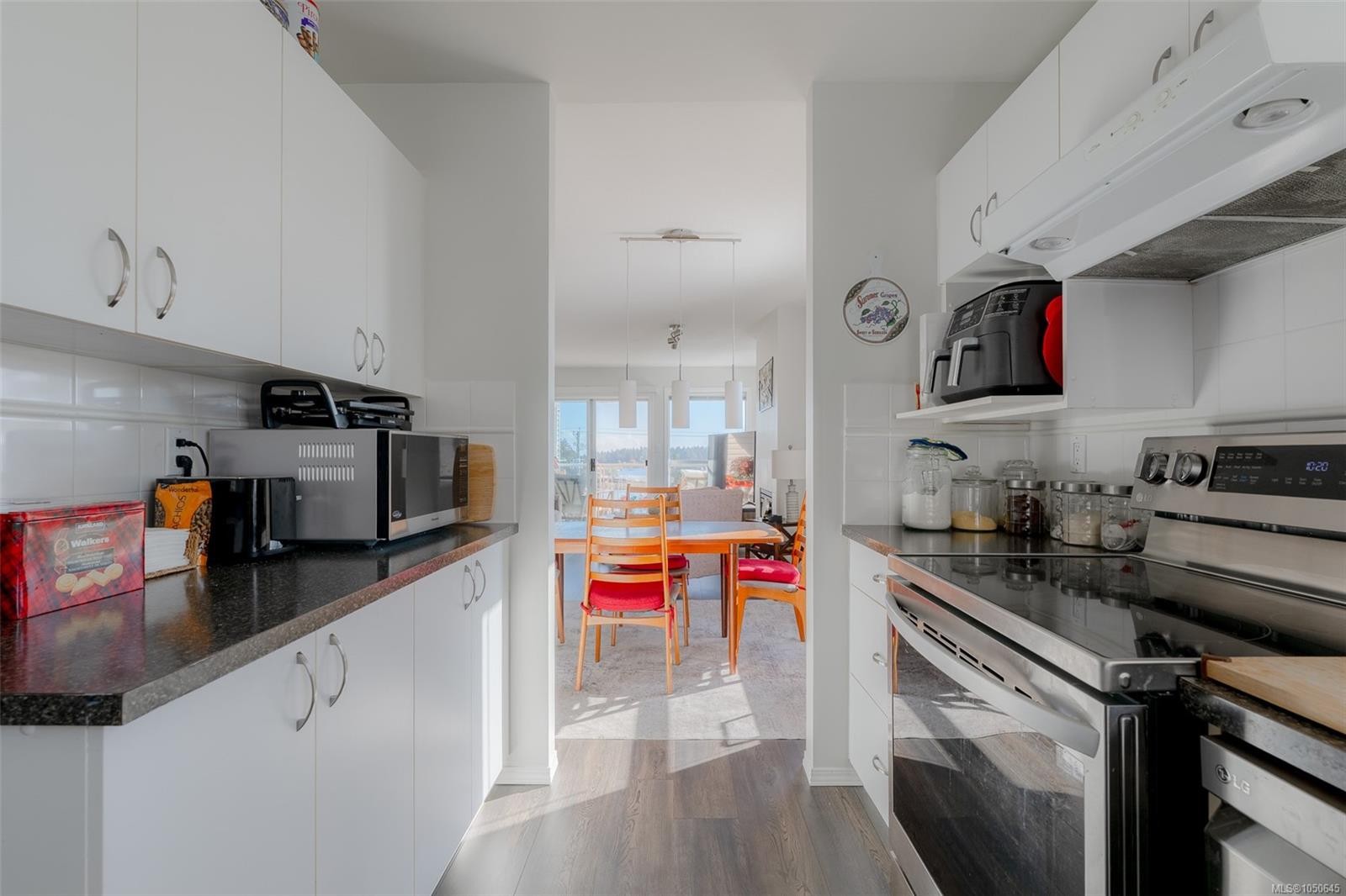 #401-355 Stewart Ave, Nanaimo, BC