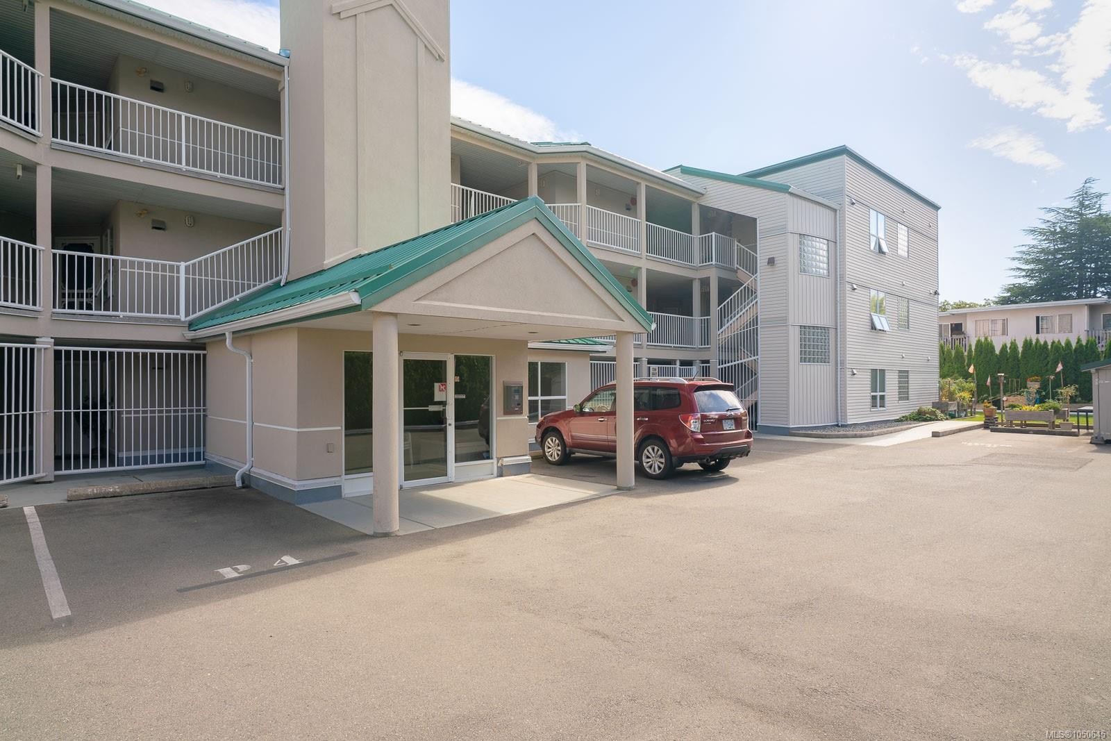 #401-355 Stewart Ave, Nanaimo, BC
