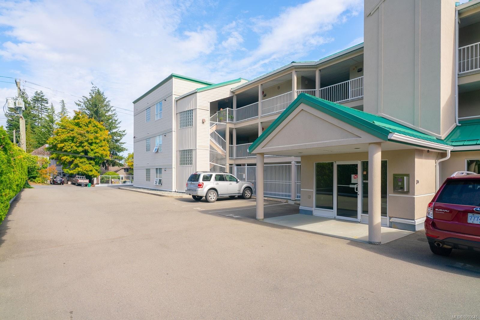 #401-355 Stewart Ave, Nanaimo, BC
