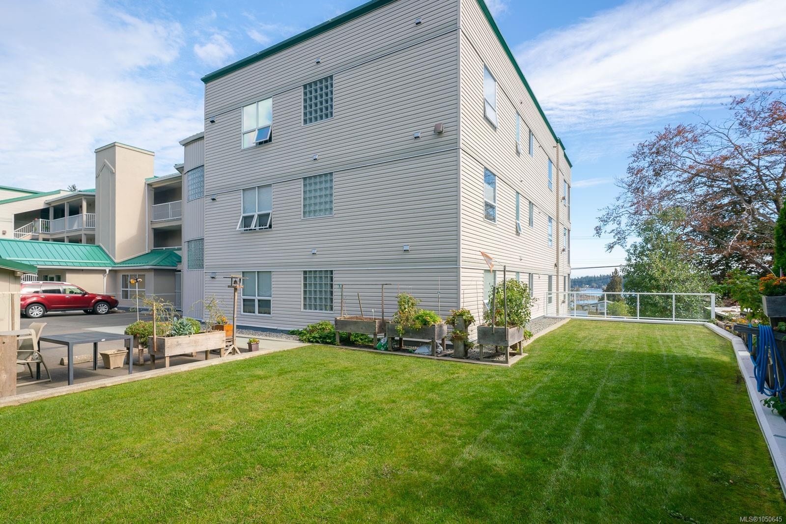 #401-355 Stewart Ave, Nanaimo, BC