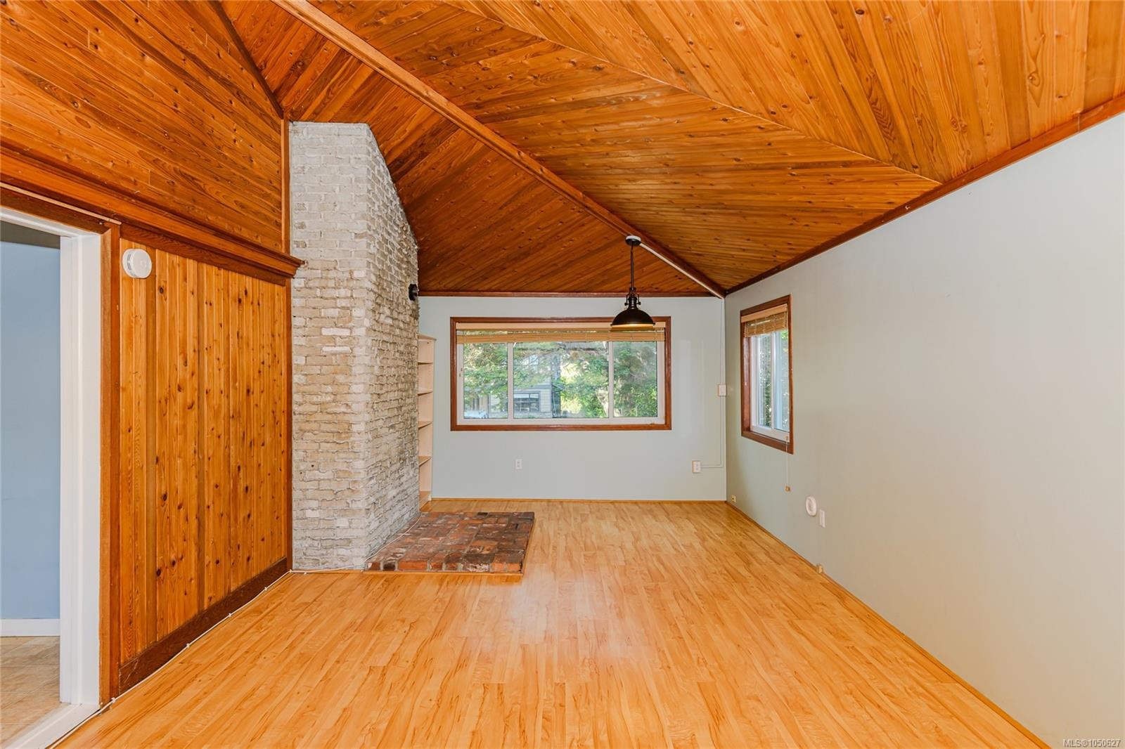 1711 Christmas Ave, Saanich, BC