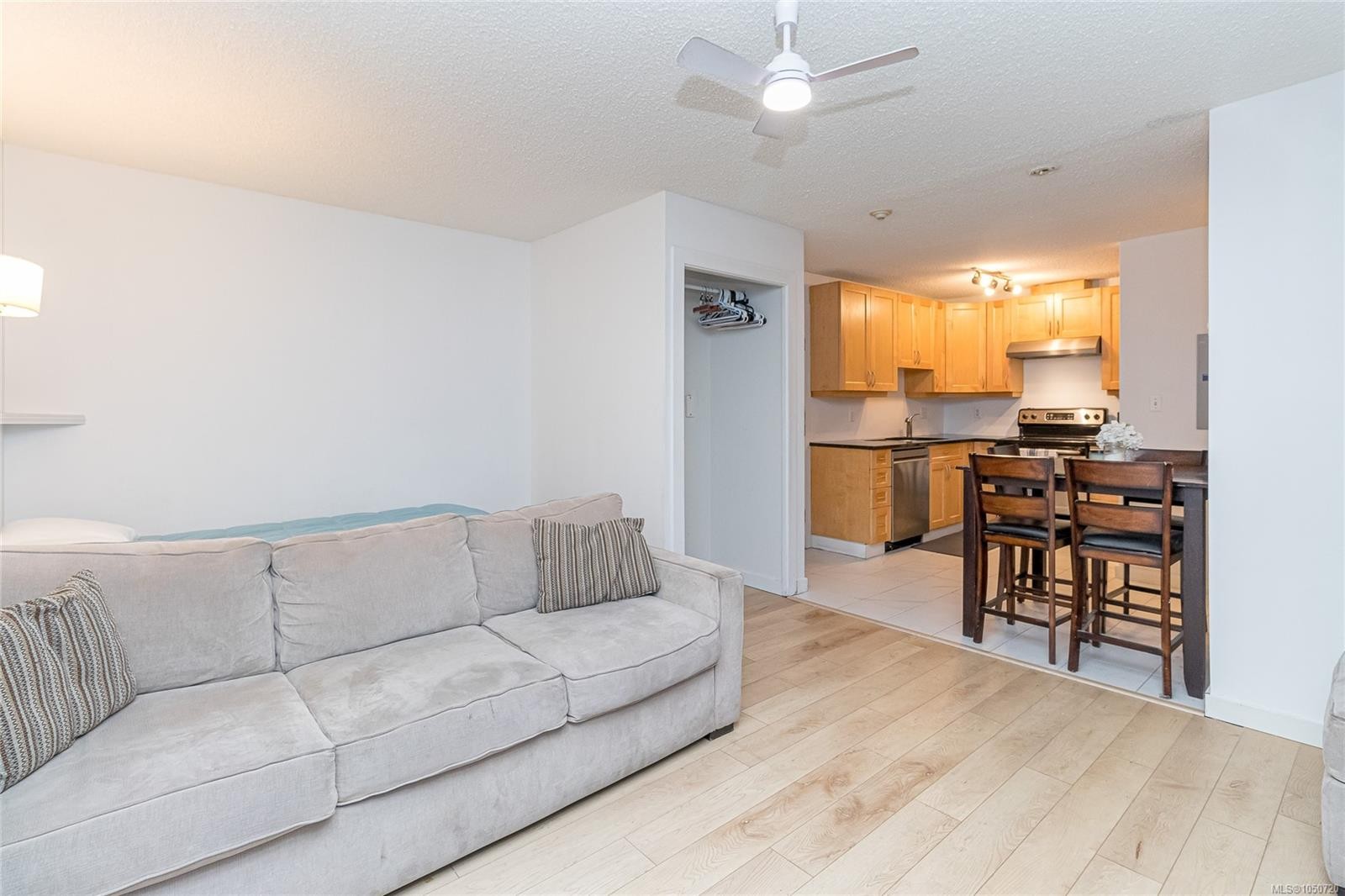 #101-827 North Park St, Victoria, BC