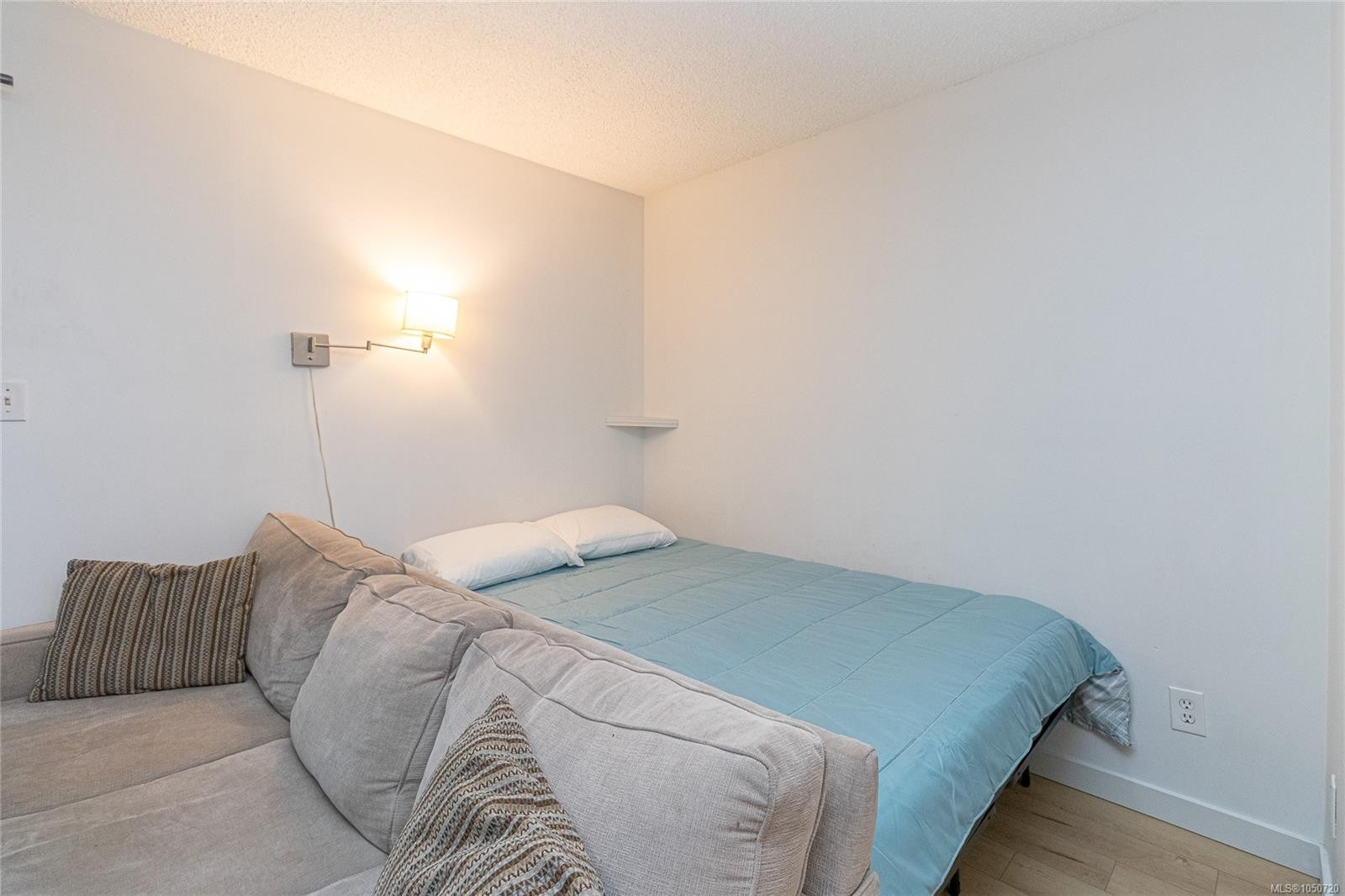 #101-827 North Park St, Victoria, BC