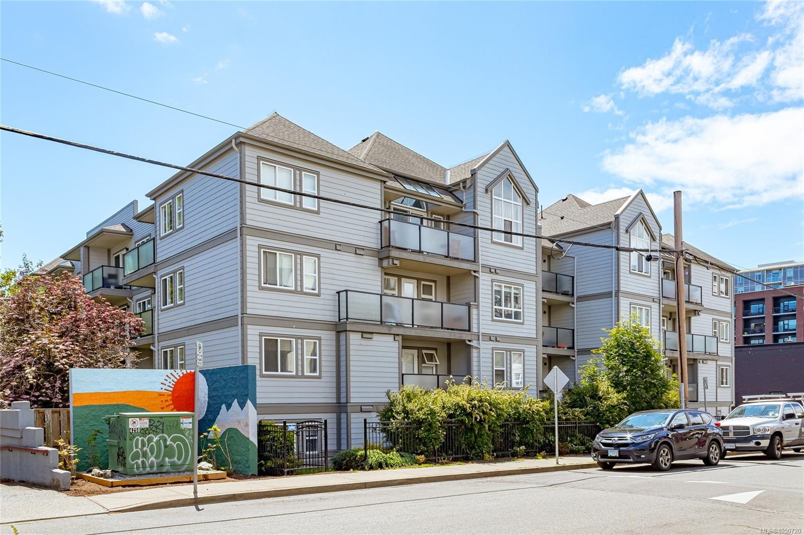 #101-827 North Park St, Victoria, BC