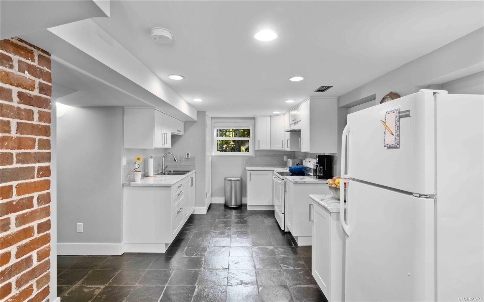 1461 Derby Rd, Saanich, BC