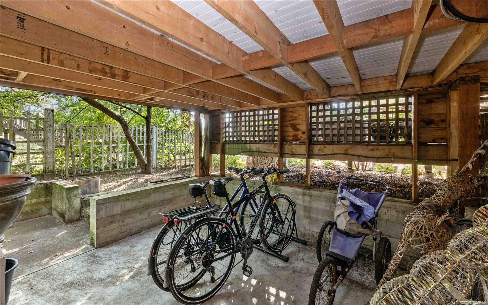 1461 Derby Rd, Saanich, BC
