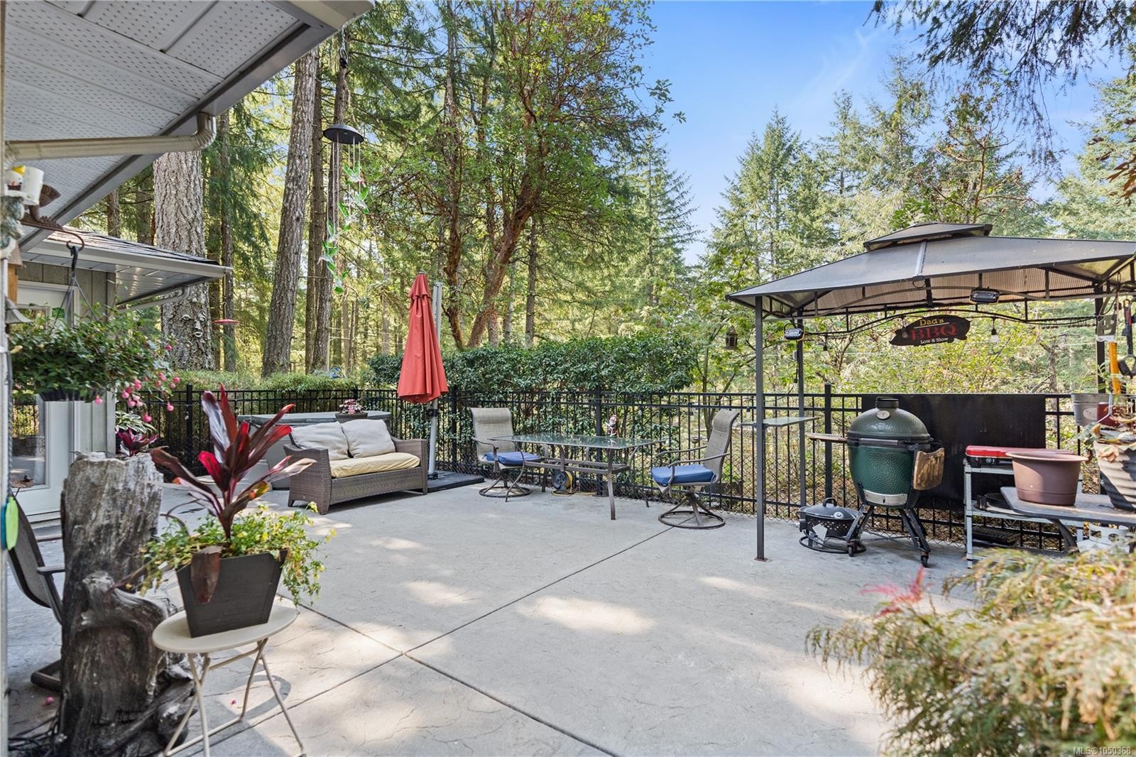 661 Millstream Lake Rd, Highlands, BC
