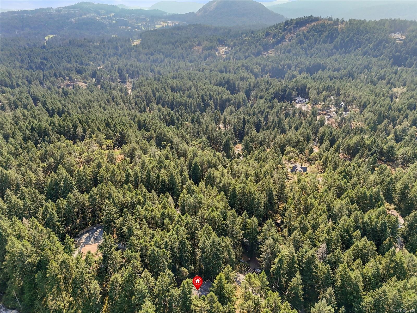 661 Millstream Lake Rd, Highlands, BC