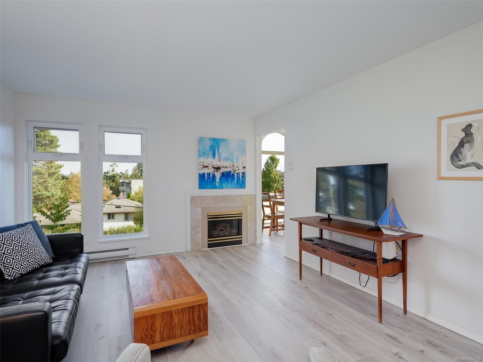 #301-837 Selkirk Ave, Esquimalt, BC