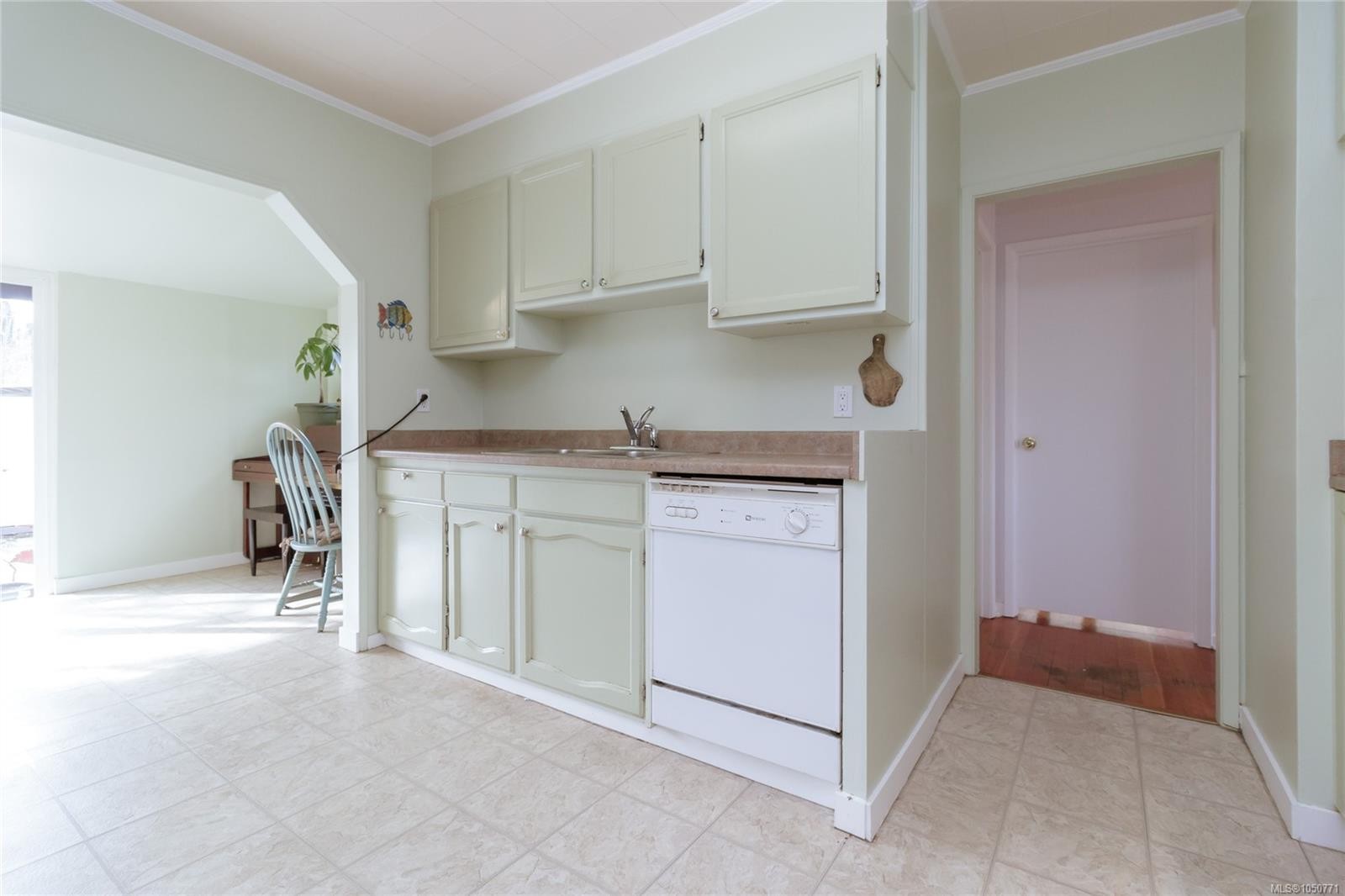 1747 Newton St, Victoria, BC