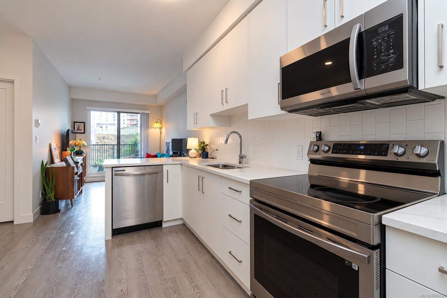 #207-707 Treanor Ave, Langford, BC