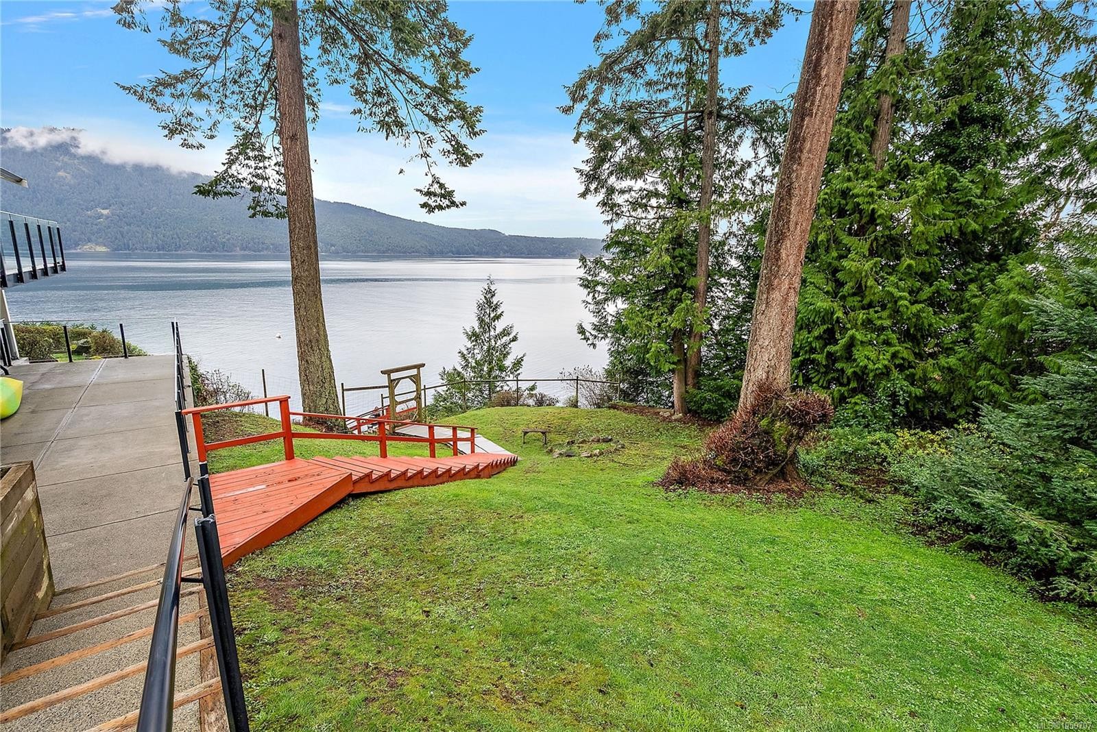 976 Lands End Rd, North Saanich, BC