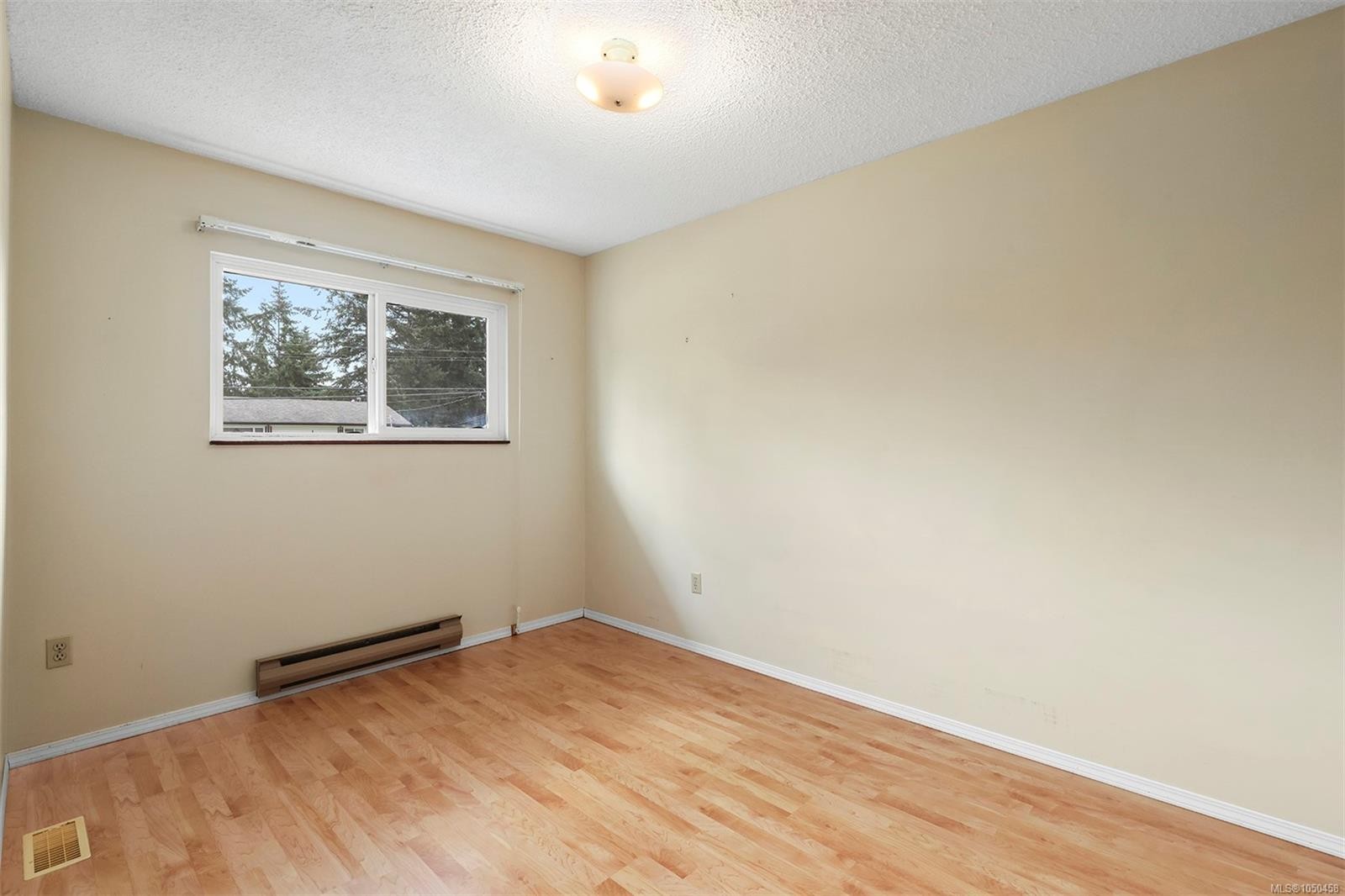 1456 Dogwood Ave, Comox, BC