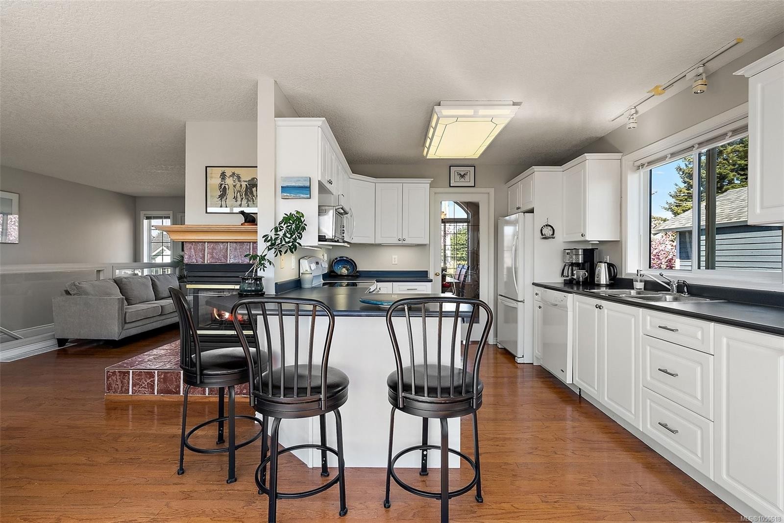 10347 Bowerbank Rd, Sidney, BC