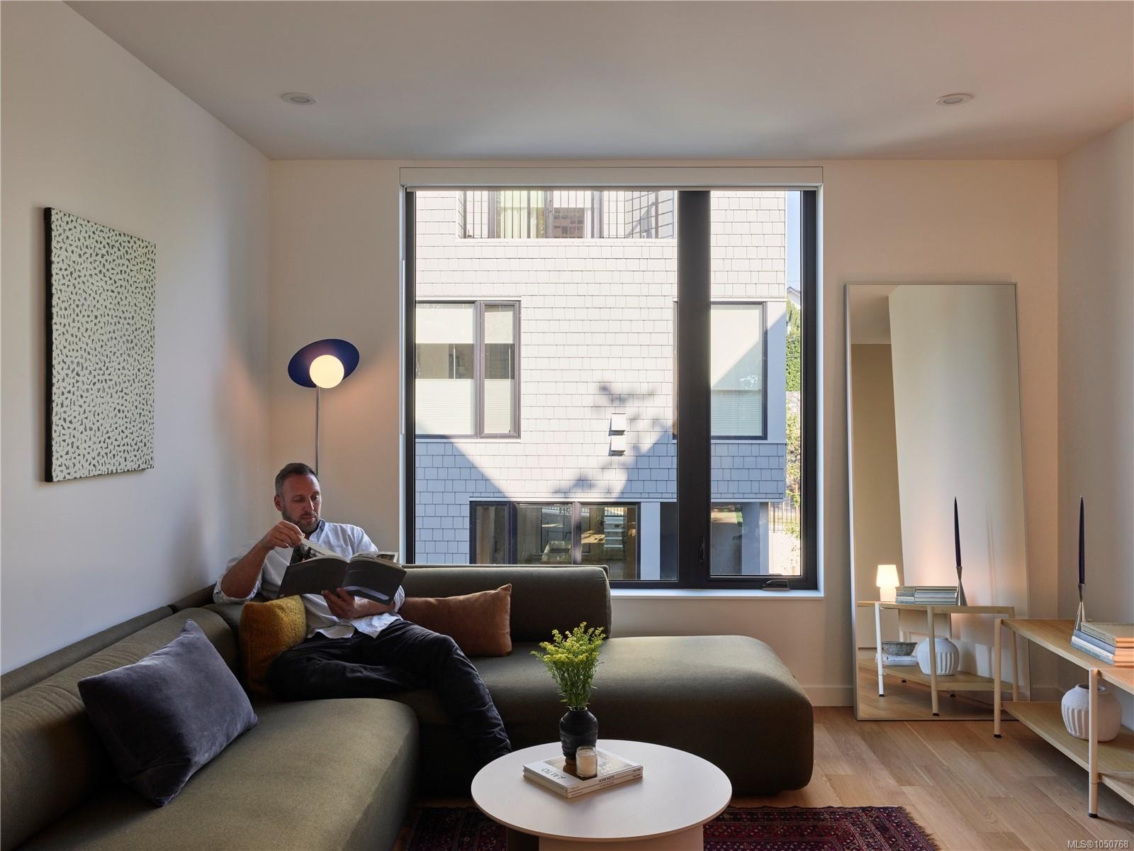 #3-909 Redfern St, Victoria, BC