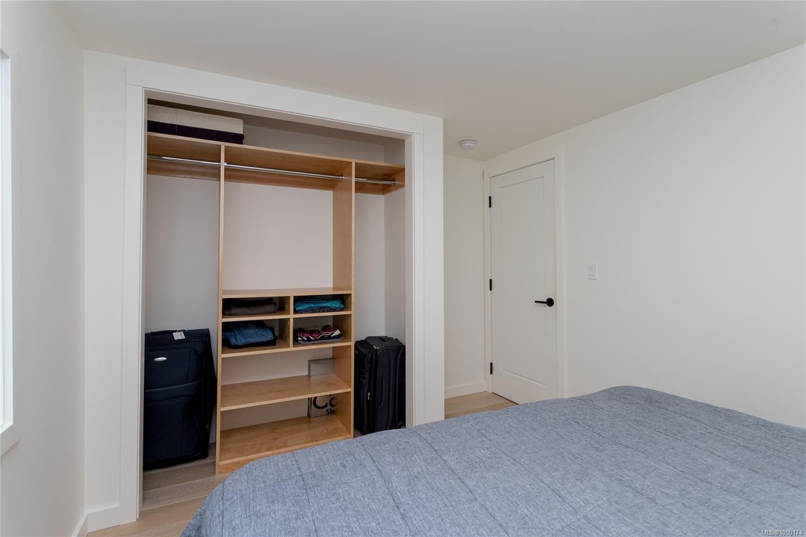 9646 Fifth St, Sidney, BC
