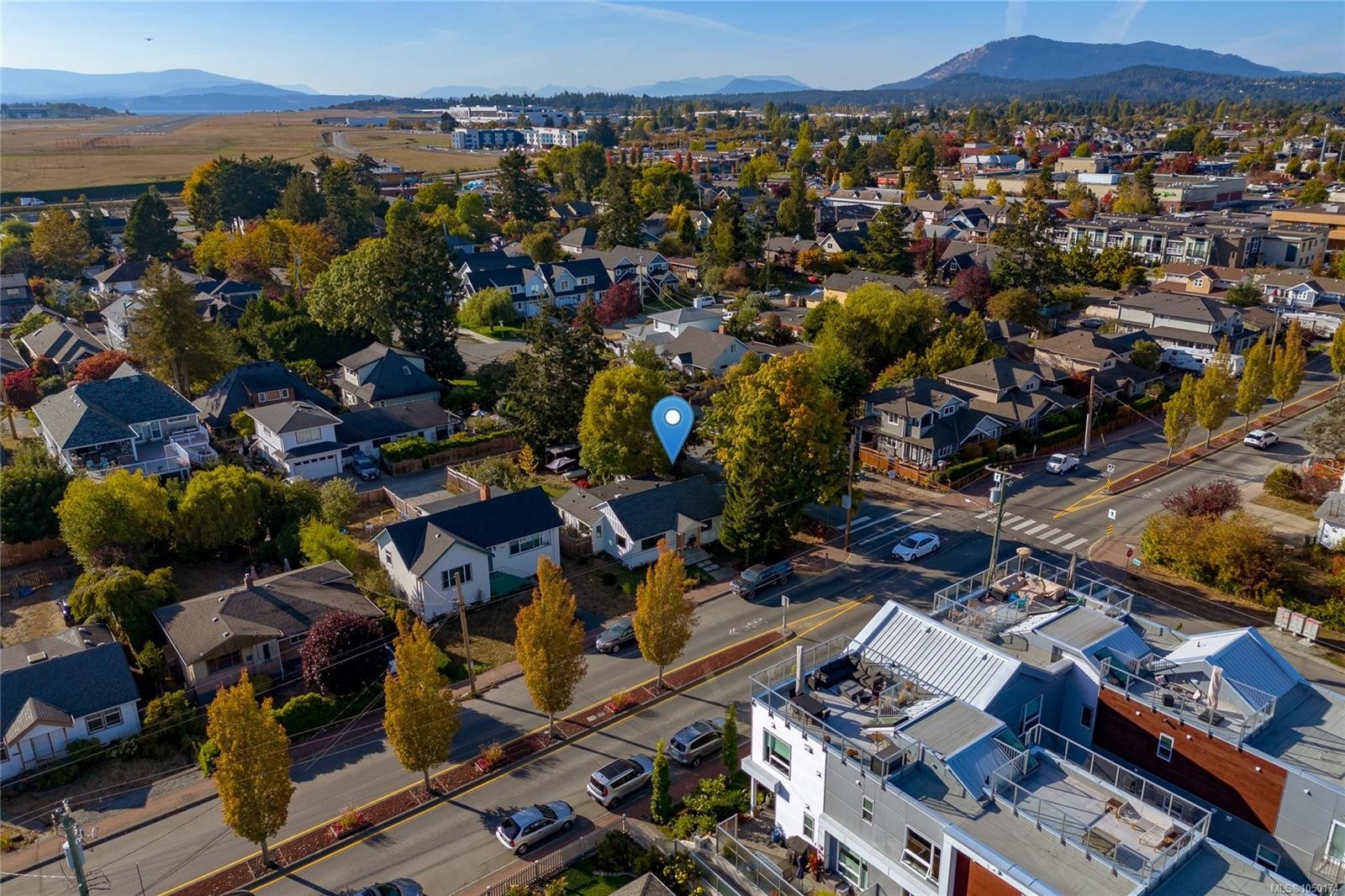9646 Fifth St, Sidney, BC