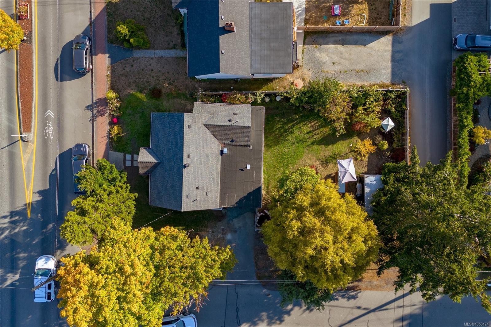 9646 Fifth St, Sidney, BC