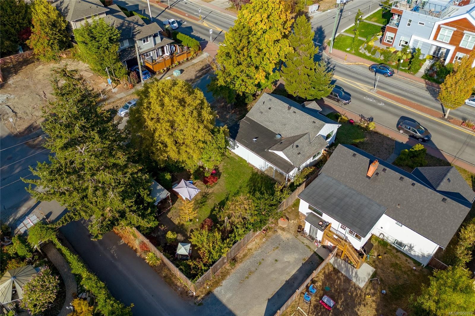 9646 Fifth St, Sidney, BC