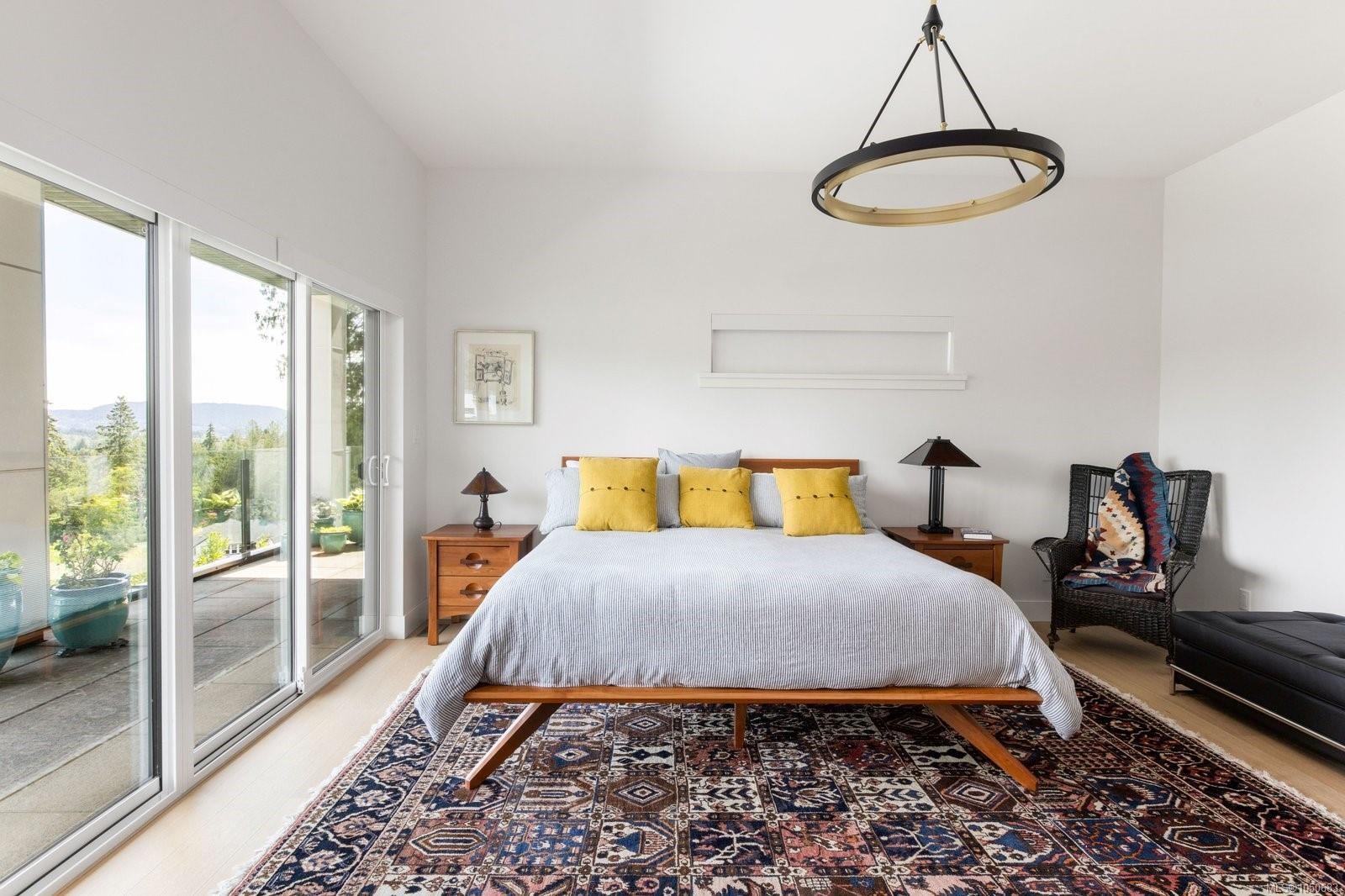 10900 Greenpark Dr, North Saanich, BC