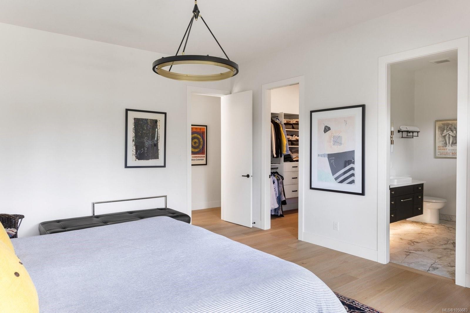 10900 Greenpark Dr, North Saanich, BC