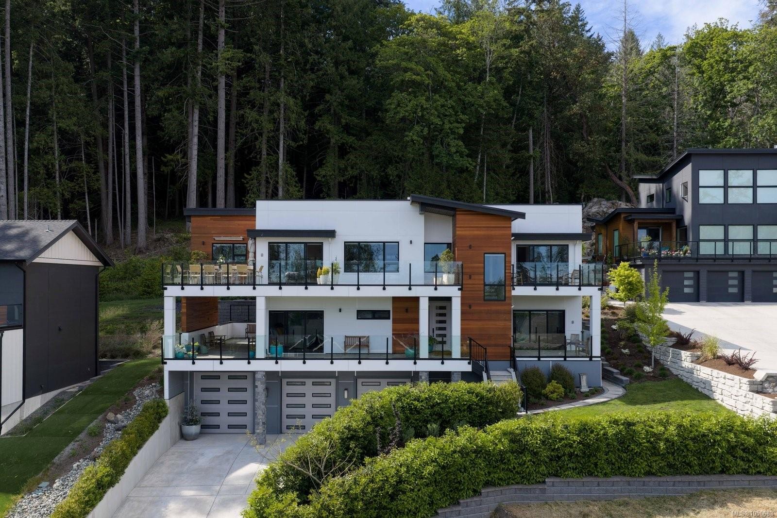 10900 Greenpark Dr, North Saanich, BC