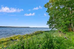 3632 Island Hwy SOUTHCourtenay, BC V9N 9T6