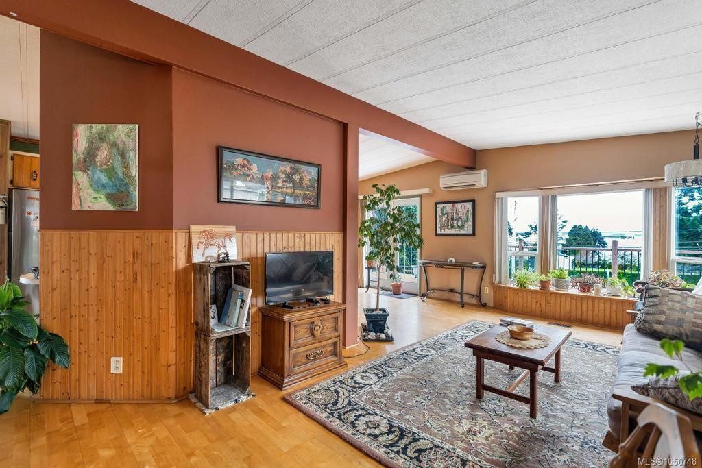 11090 Chemainus Rd, Saltair, BC