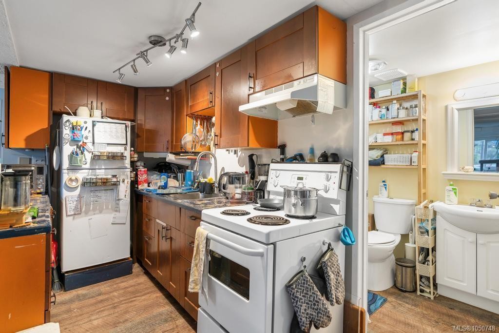 11090 Chemainus Rd, Saltair, BC