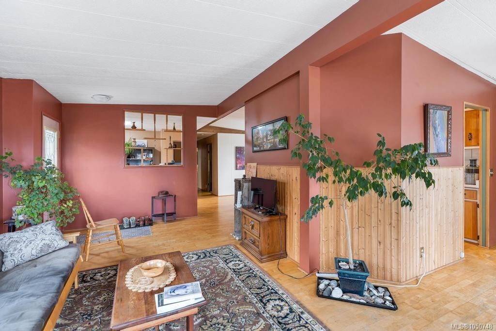 11090 Chemainus Rd, Saltair, BC