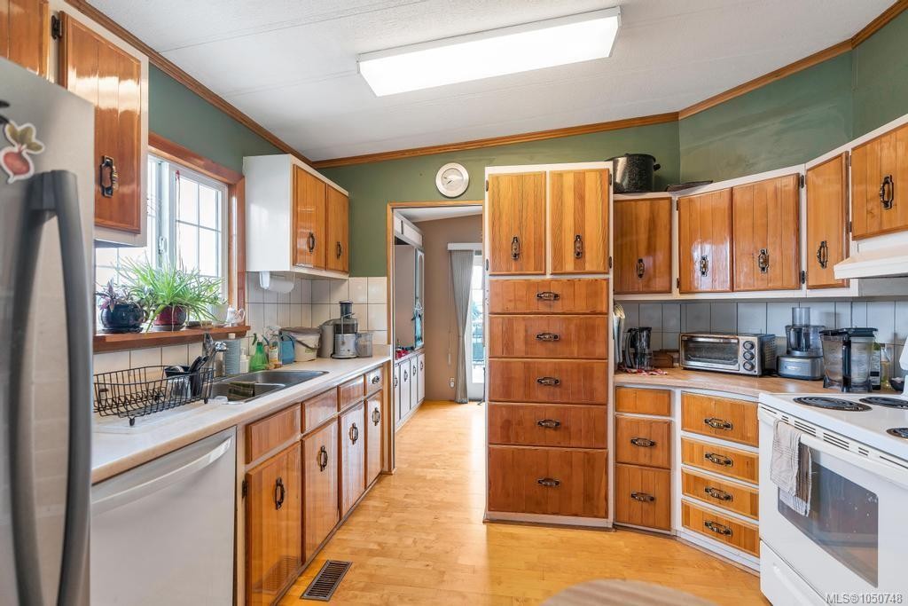 11090 Chemainus Rd, Saltair, BC