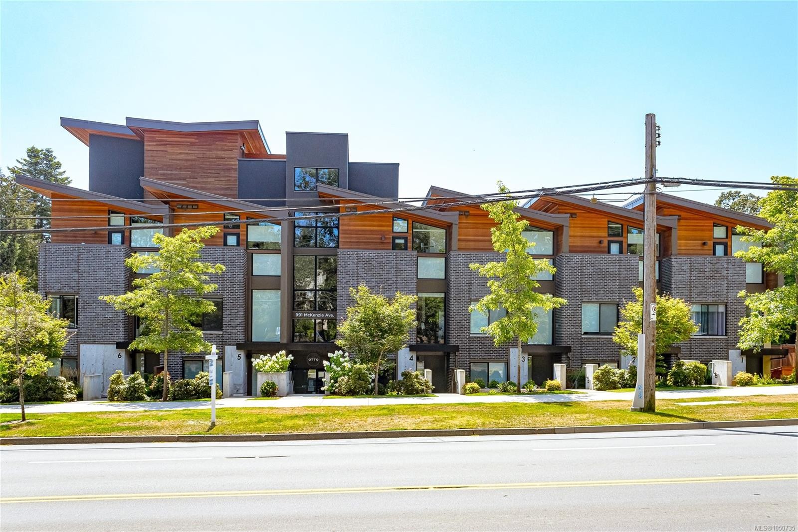 #312-991 Mckenzie Ave, Saanich, BC