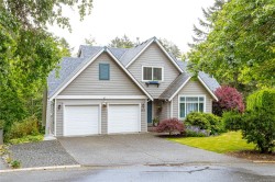 1927 Riverside Dr View Royal, BC V9B 6H9