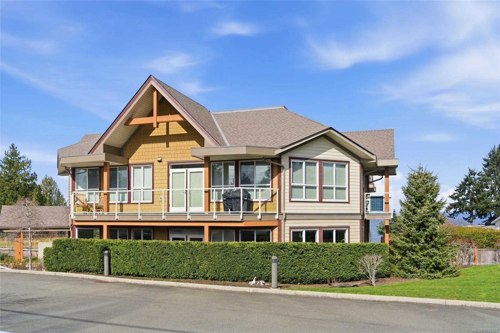 #204-439 College Rd, Qualicum Beach, BC