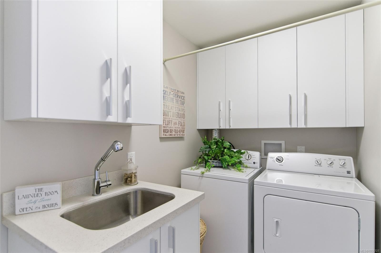 #204-439 College Rd, Qualicum Beach, BC