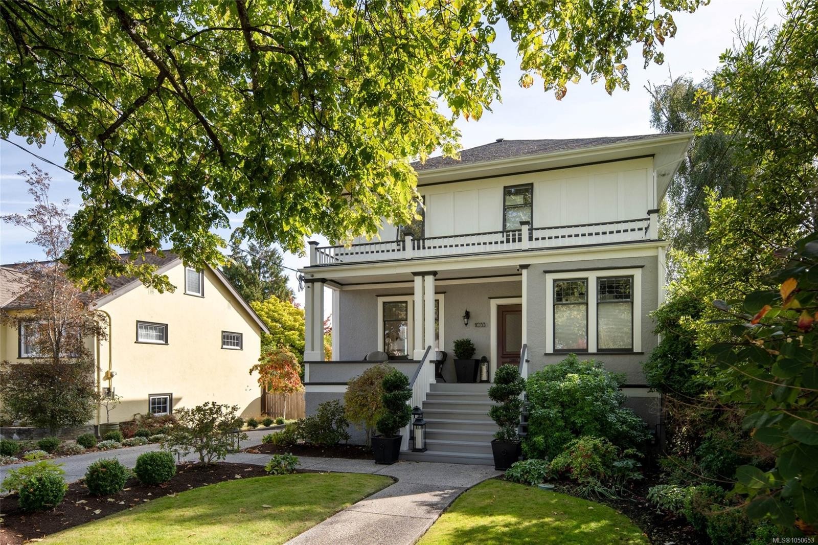 1033 Monterey Ave, Oak Bay, BC