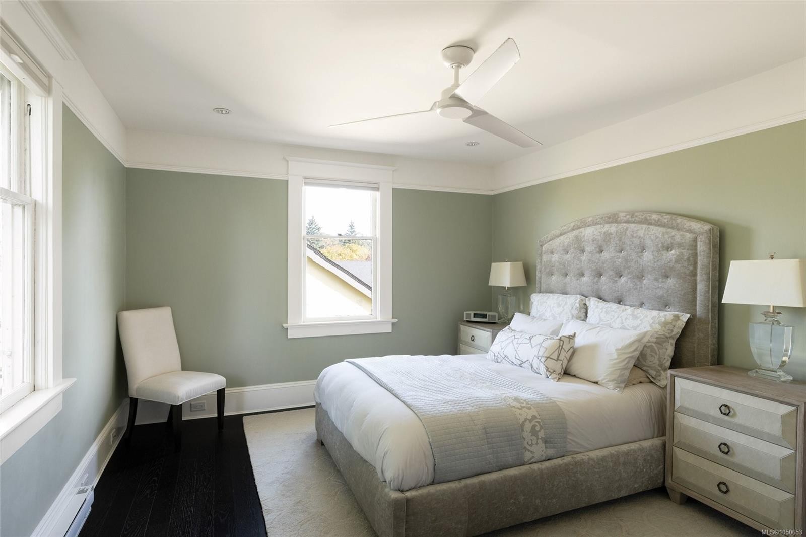 1033 Monterey Ave, Oak Bay, BC